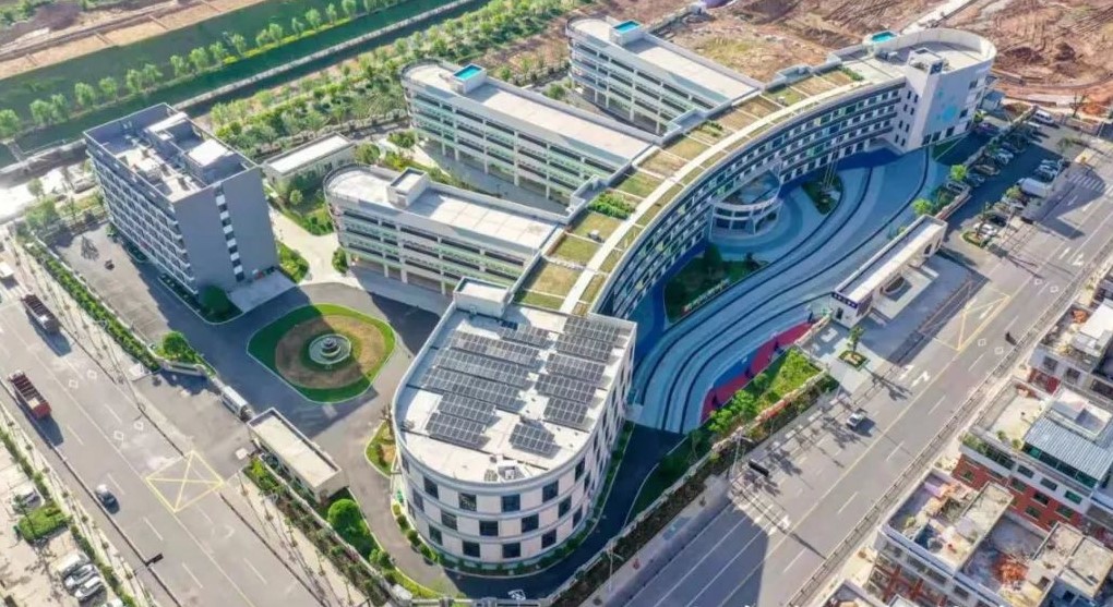 三集一体除湿热泵机组-常温热水机组,义乌市新丝路学校长和校区